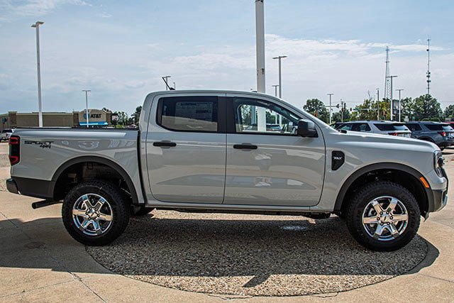 New 2026 Ford Ranger XLT w/ Equipment Group 301A High AWD/4WD image 6