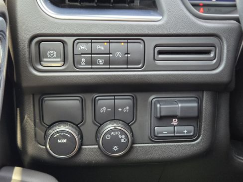 Used 2023 Chevrolet Tahoe RST w/ Luxury Package RWD image 19
