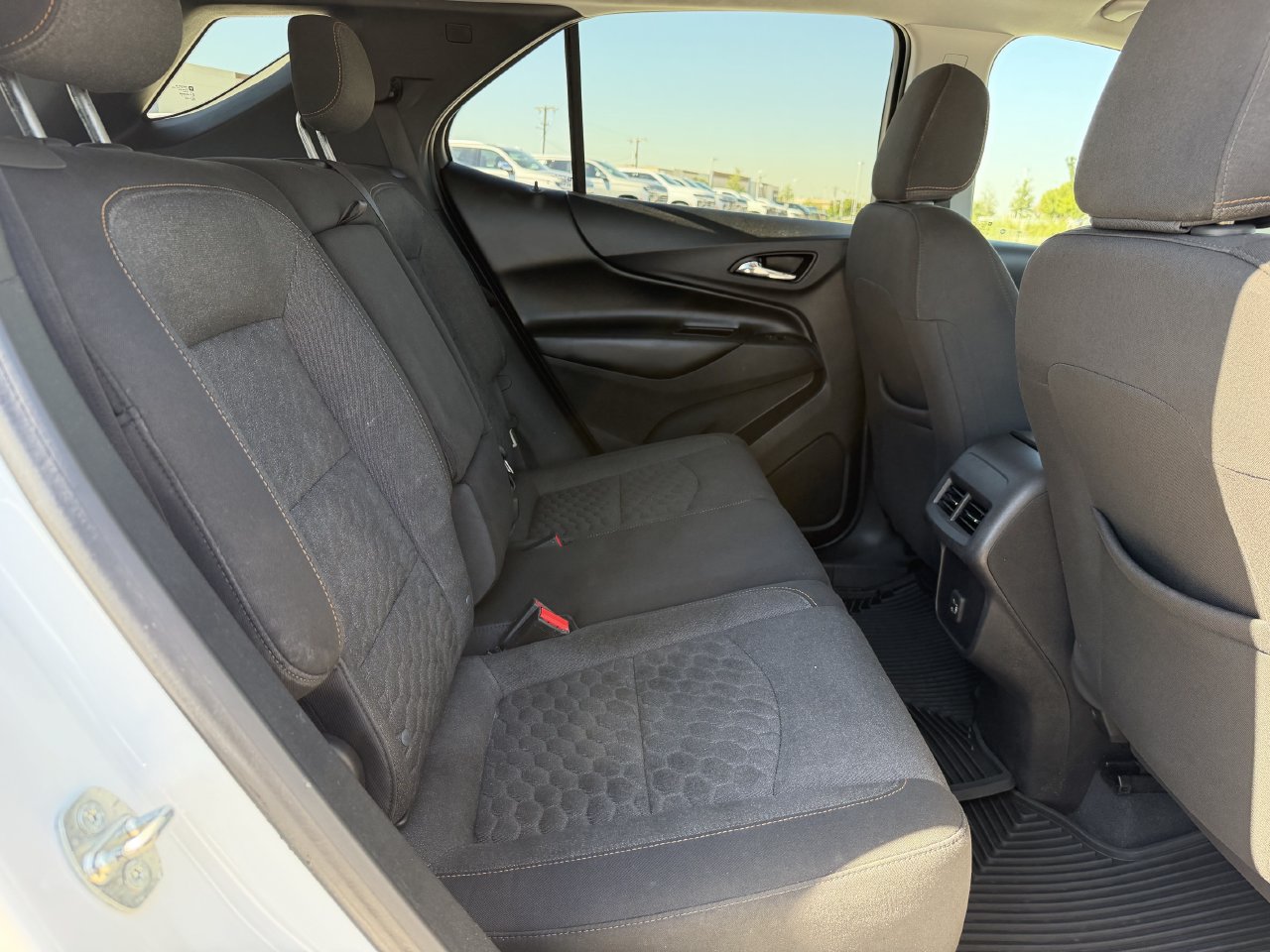 Used 2020 Chevrolet Equinox LT FWD image 27