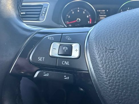 Used 2017 Volkswagen Passat 1.8T SE FWD image 17