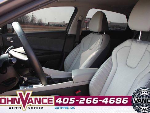 Used 2024 Hyundai Elantra Limited image 21