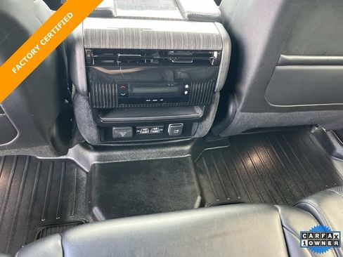 Certified 2022 Jeep Wagoneer Series II AWD/4WD image 18