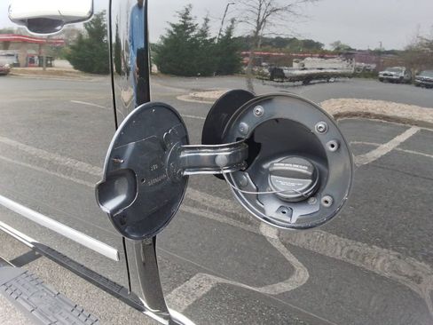 Used 2015 GMC Sierra 1500 SLT w/ Driver Alert Package image 12