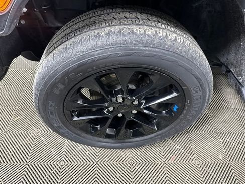 Used 2023 Jeep Wrangler Unlimited Sahara w/ Cold Weather Group image 9