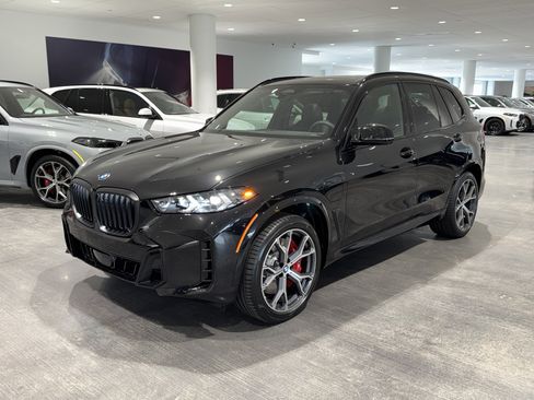 New 2026 BMW X5 xDrive50e image 3