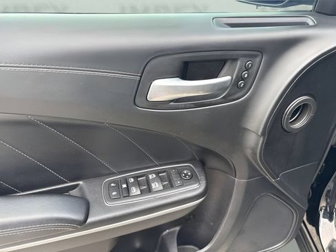 Used 2019 Dodge Charger R/T w/ Plus Group RWD image 19