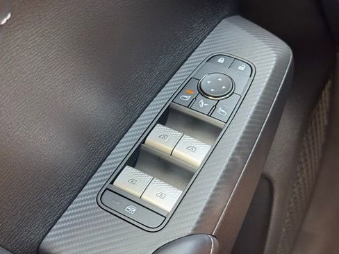 New 2025 Mitsubishi Outlander SE image 22