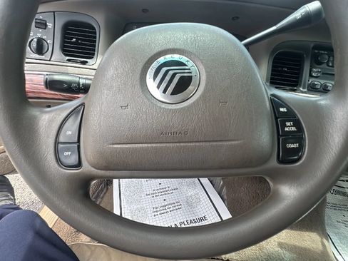 Used 2002 Mercury Grand Marquis GS RWD image 15