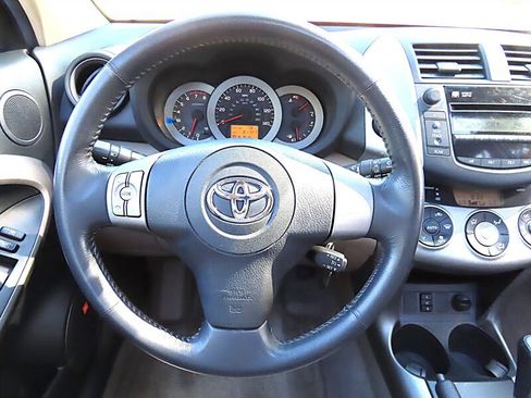 Used 2006 Toyota RAV4 Limited image 13
