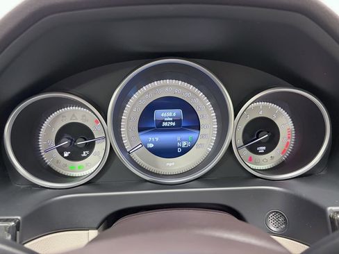 Used 2016 Mercedes-Benz E 350 4MATIC Sedan image 18