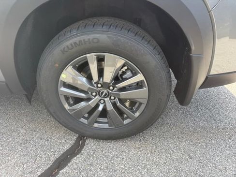 New 2026 Nissan Pathfinder SV AWD/4WD image 13