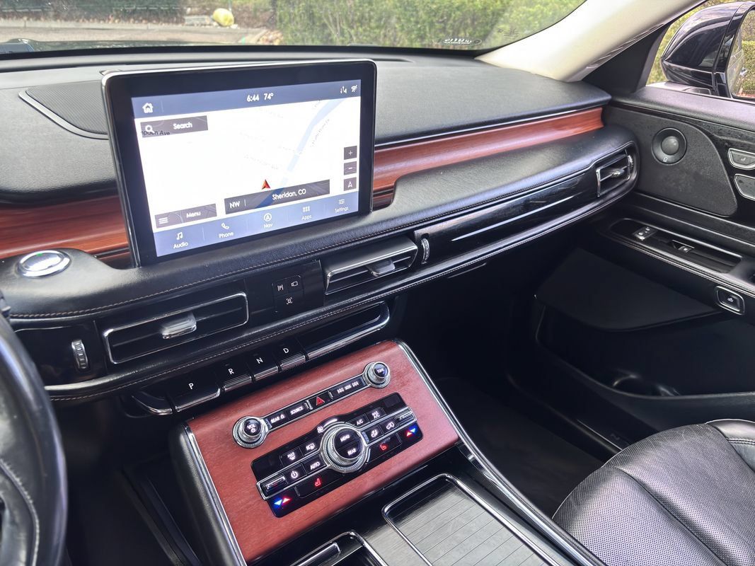 Used 2020 Lincoln Aviator Reserve RWD image 22