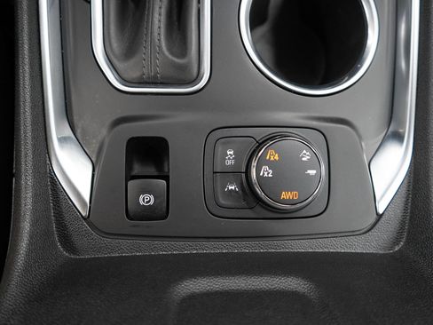 Used 2018 Chevrolet Traverse Premier AWD/4WD image 25