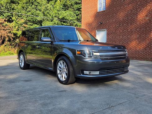 Used 2019 Ford Flex Limited AWD/4WD image 3