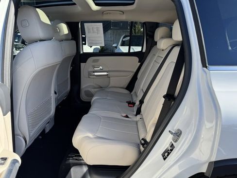 Used 2026 Mercedes-Benz GLB 250 4MATIC image 13