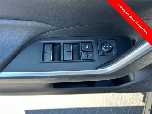 Used 2025 Toyota RAV4 XLE w/ Convenience Package FWD image 5