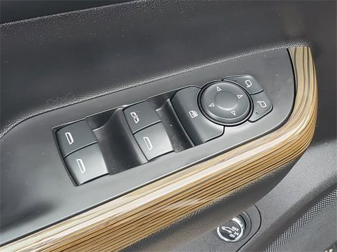 Used 2019 GMC Acadia SLE w/ Driver Alert Package I image 9