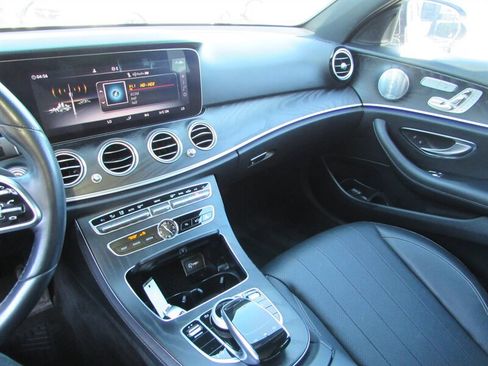 Used 2019 Mercedes-Benz E 300 image 17