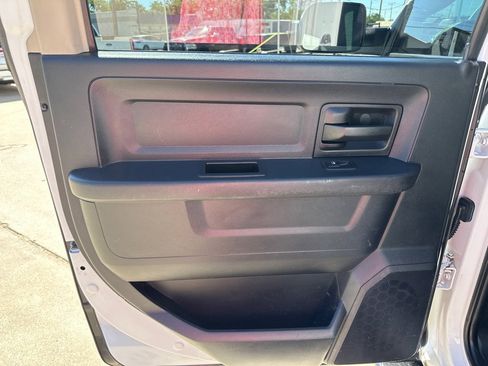 Used 2014 RAM 3500 Tradesman w/ Chrome Appearance Group image 11