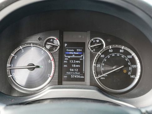 Used 2022 Lexus GX 460 Premium w/ Premium Package AWD/4WD image 27