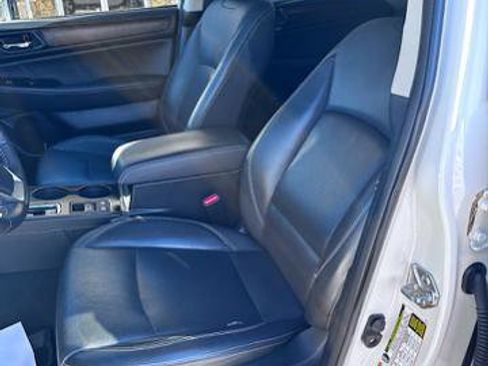 Used 2019 Subaru Outback 2.5i Limited image 11