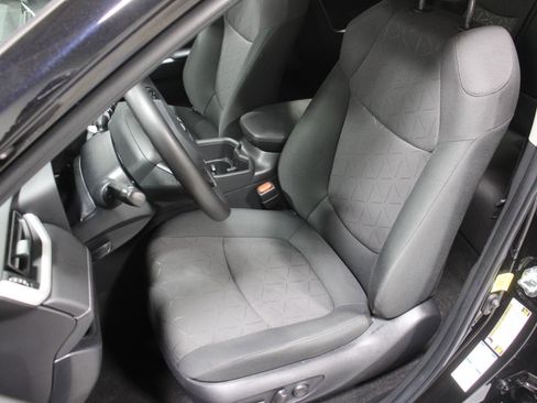 Used 2023 Toyota RAV4 XLE image 12