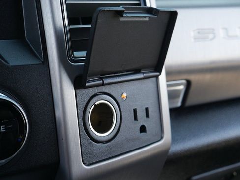 Used 2020 Ford F250 Platinum w/ FX4 Off-Road Package image 49