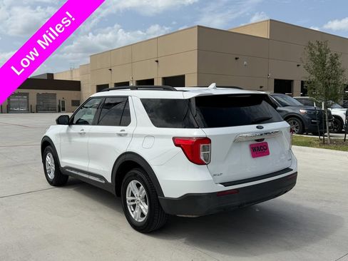 Used 2020 Ford Explorer XLT AWD/4WD image 5