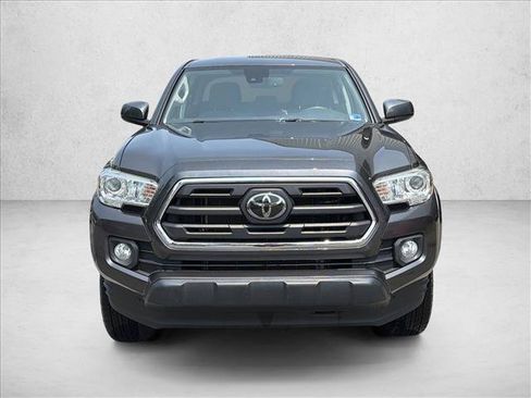Used 2019 Toyota Tacoma SR5 RWD image 2