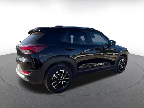 Used 2025 Chevrolet TrailBlazer LT image 16