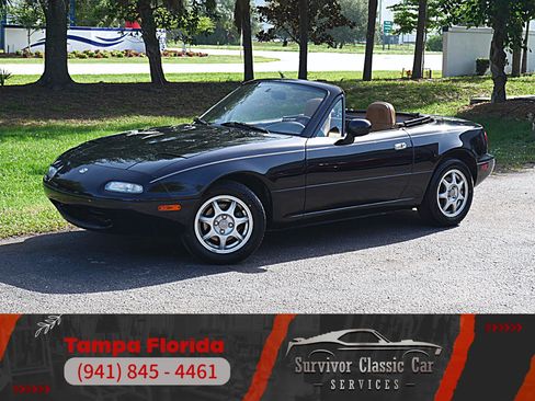 Used 1997 MAZDA MX-5 Miata RWD image 1