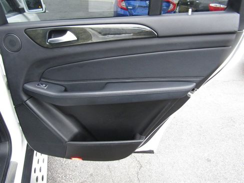 Used 2018 Mercedes-Benz GLS 450 4MATIC image 22