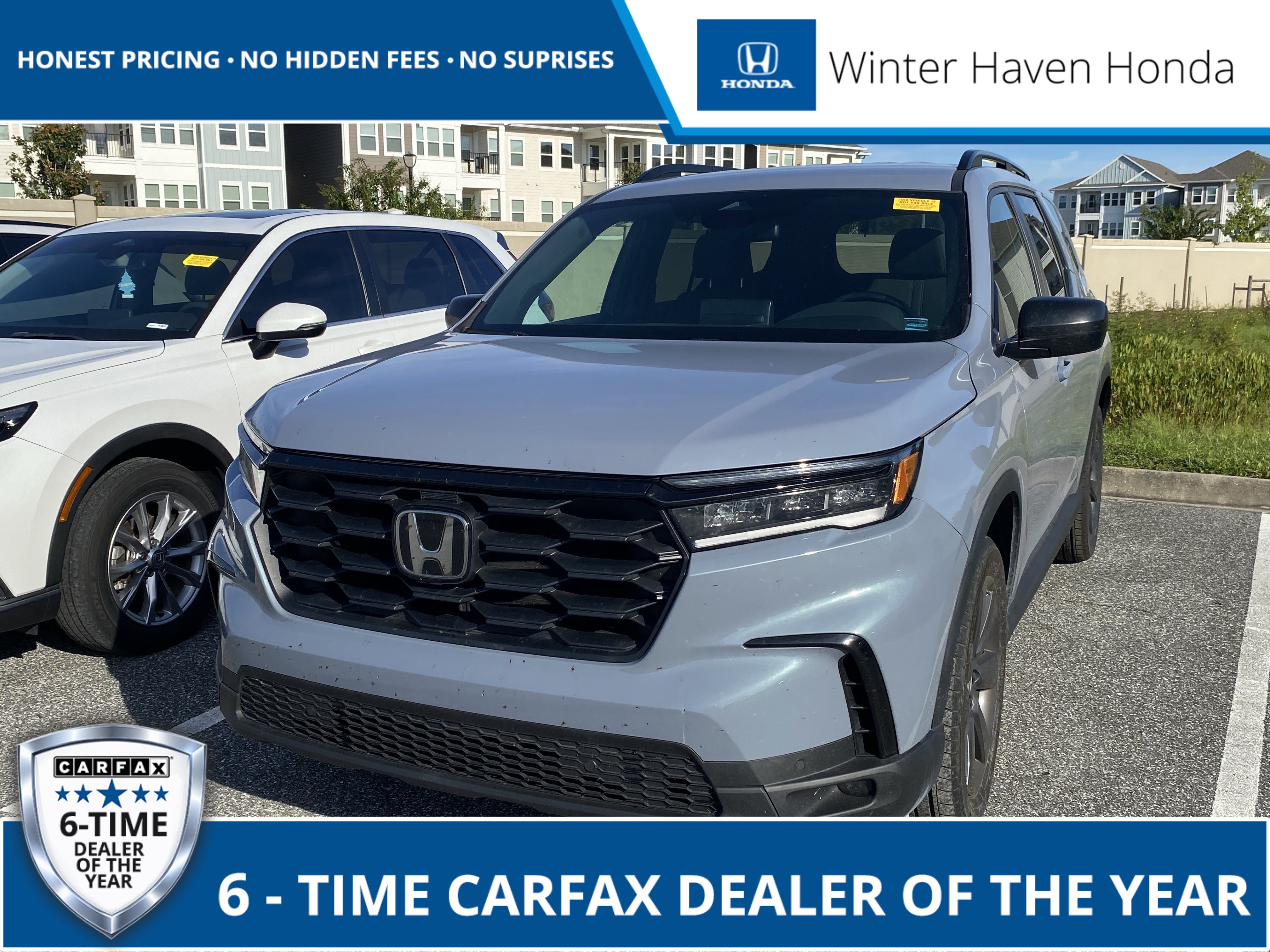 Used 2025 Honda Pilot Sport image 1