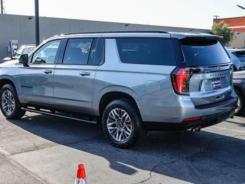 Used 2025 Chevrolet Suburban Z71 AWD/4WD image 4