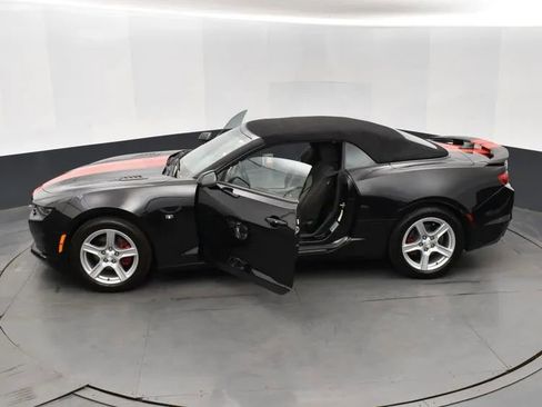 Used 2023 Chevrolet Camaro LT RWD image 7