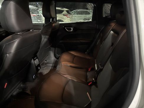 Used 2024 Jeep Compass Trailhawk image 13