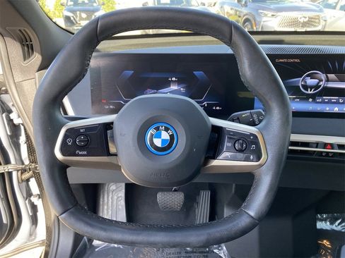 Used 2025 BMW iX xDrive50 image 31