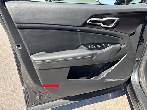 Certified 2025 Kia Sportage EX AWD/4WD image 6