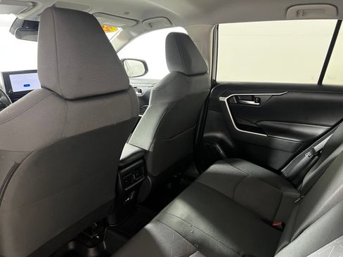 Certified 2025 Toyota RAV4 XLE FWD image 19
