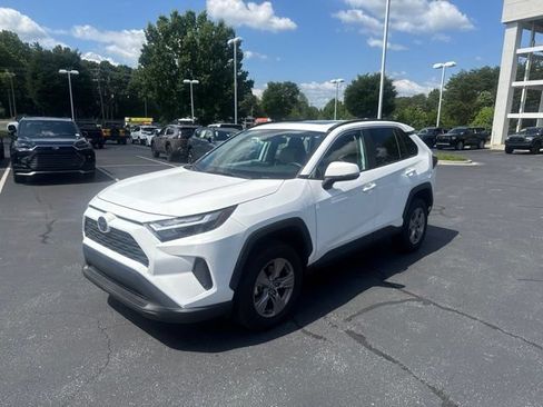 Used 2023 Toyota RAV4 XLE w/ Convenience Package FWD image 2