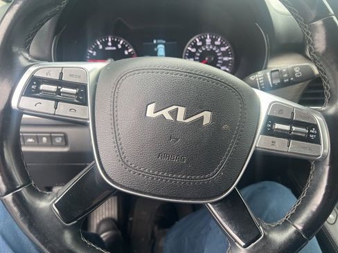 Used 2022 Kia Telluride EX w/ EX Premium Package image 10