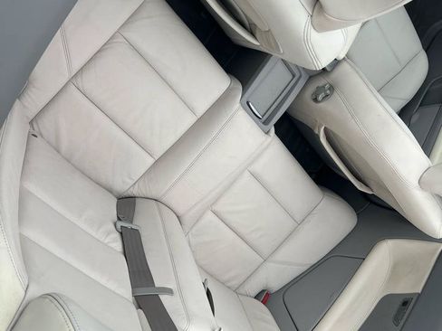 Used 2009 Volvo C70 T5 FWD image 25