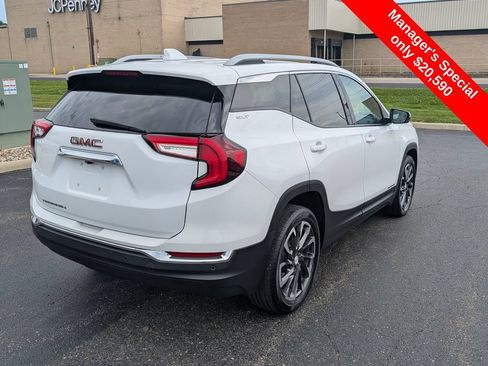 Used 2022 GMC Terrain SLT FWD image 8