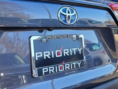 Used 2023 Toyota RAV4 XLE image 26