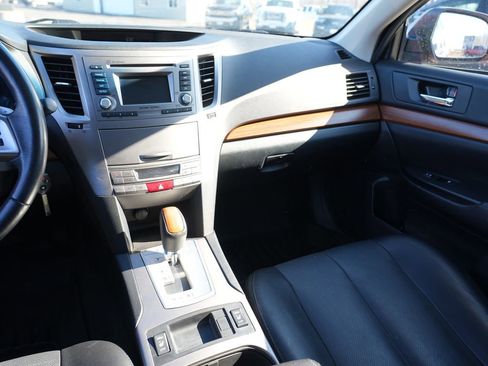 Used 2014 Subaru Outback 2.5i Limited w/ Moonroof Package image 21