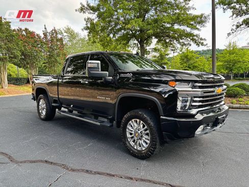 Used 2023 Chevrolet Silverado 2500 High Country w/ Z71 Off-Road Package AWD/4WD image 2
