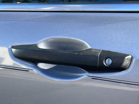 Used 2017 Honda CR-V LX image 27