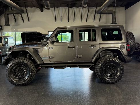 Used 2025 Jeep Wrangler Unlimited Rubicon 4xe w/ Convenience Group image 9