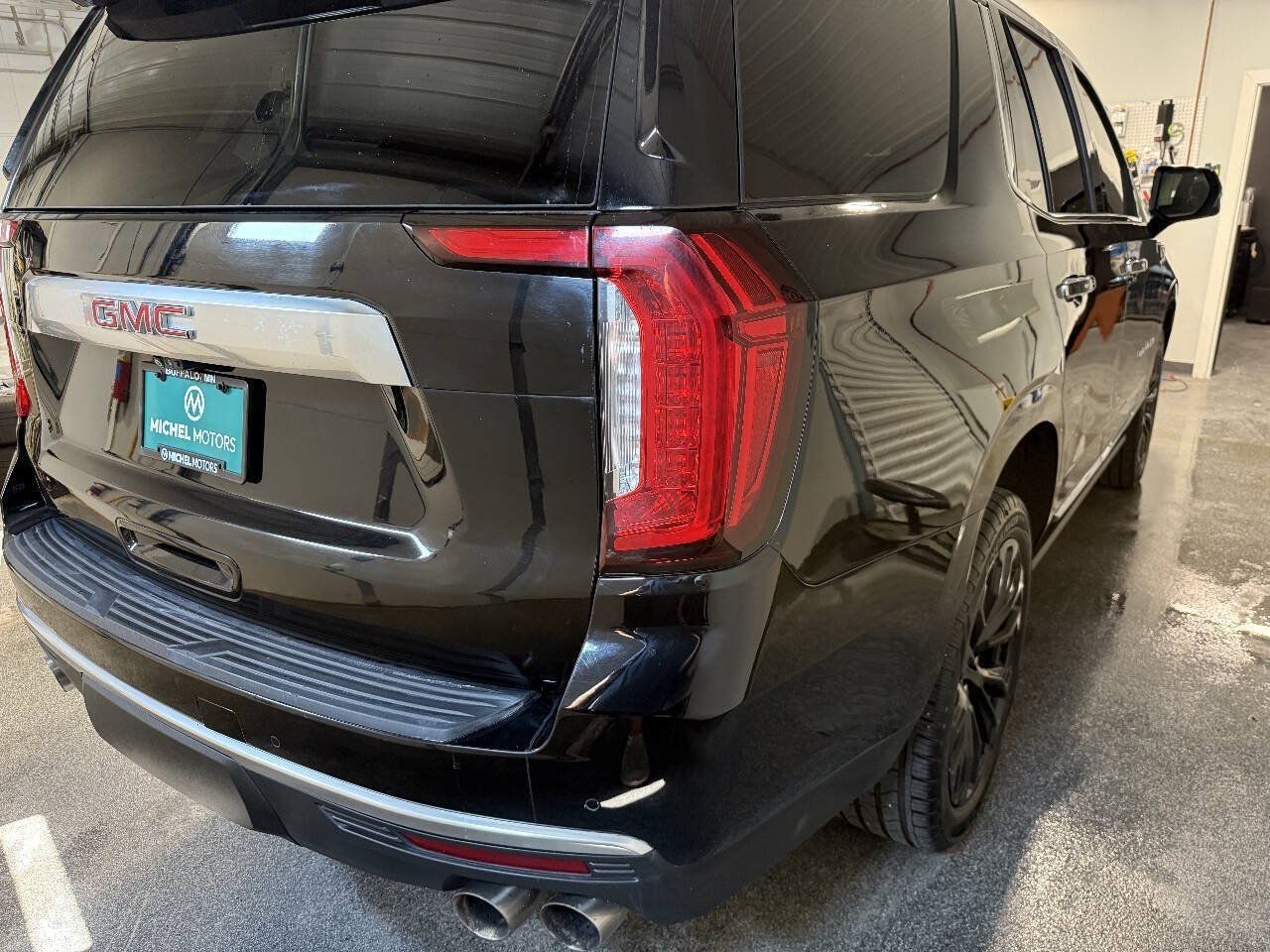 Used 2021 GMC Yukon Denali w/ Denali Ultimate Package AWD/4WD image 8
