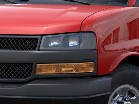 New 2026 Chevrolet Express 3500 RWD image 34